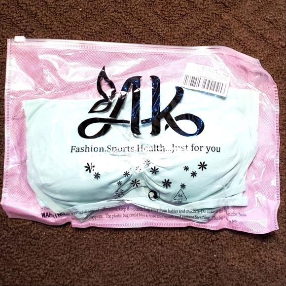 Workout Yoga Bra size L in pale green. New in package. One new without package. - Picture 2 of 5